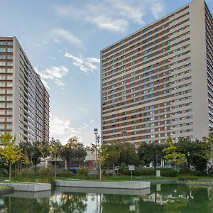 Your Parque Das Nacoes , Lisbona Portogallo
